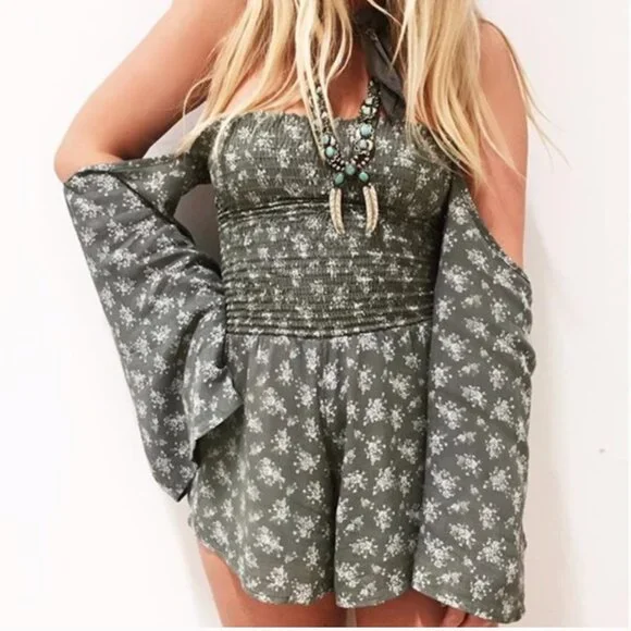 Blue Life by Planet Blue Sage Green Floral Smocked Romper XS - Picture 6 of 6